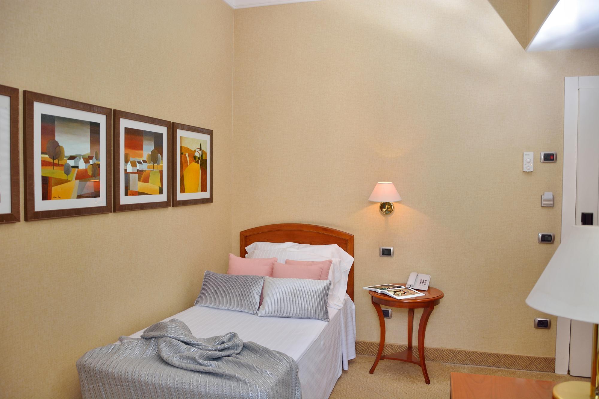 Hotel Apogia Lloyd